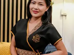 Maya bei Riya Thai Massage